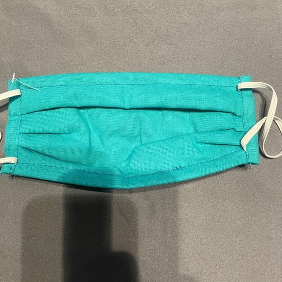 Embroidered face mask - Picture 3 of 12